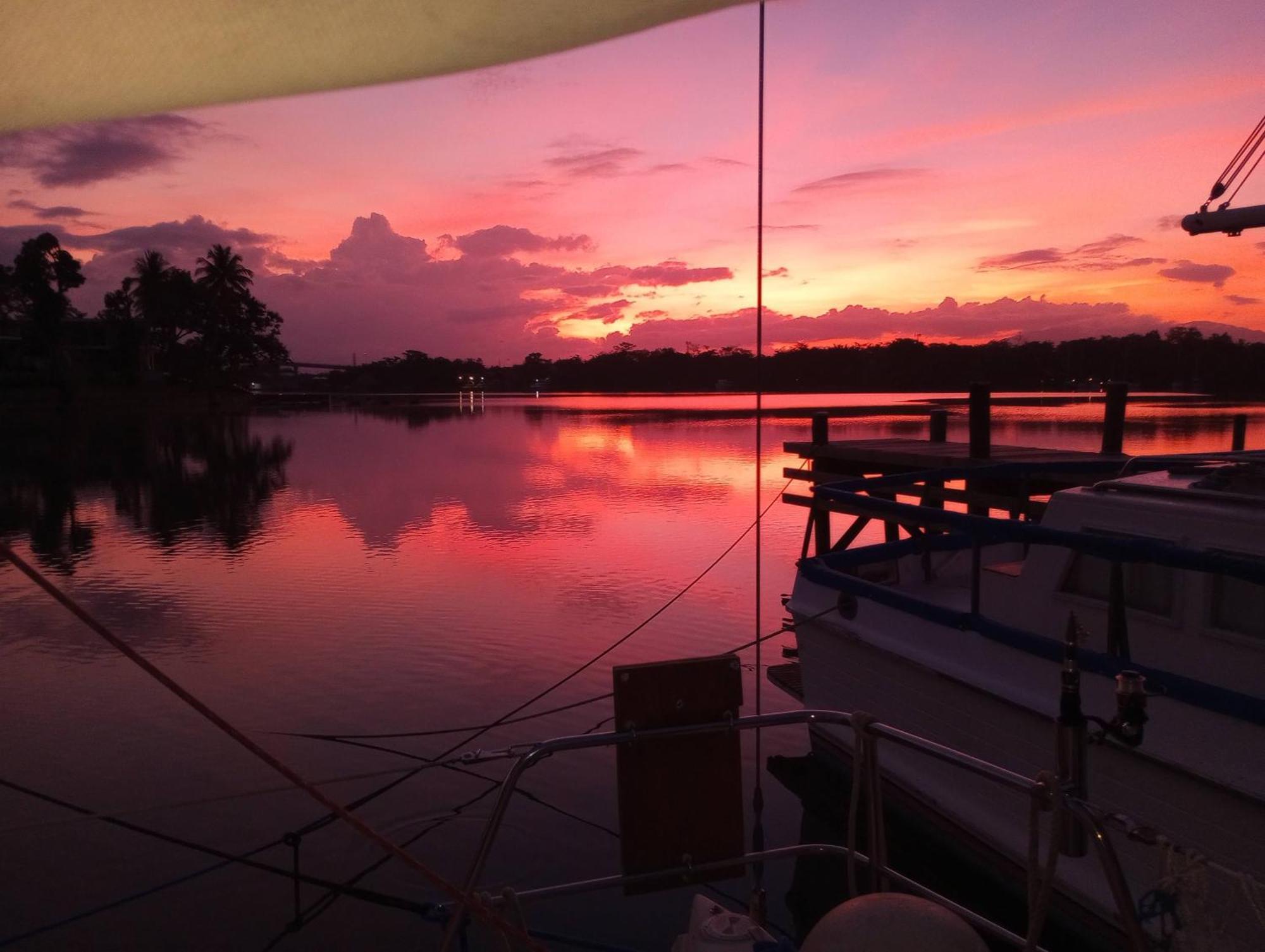 Tortugal Boutique River Lodge Rio Dulce Town Buitenkant foto