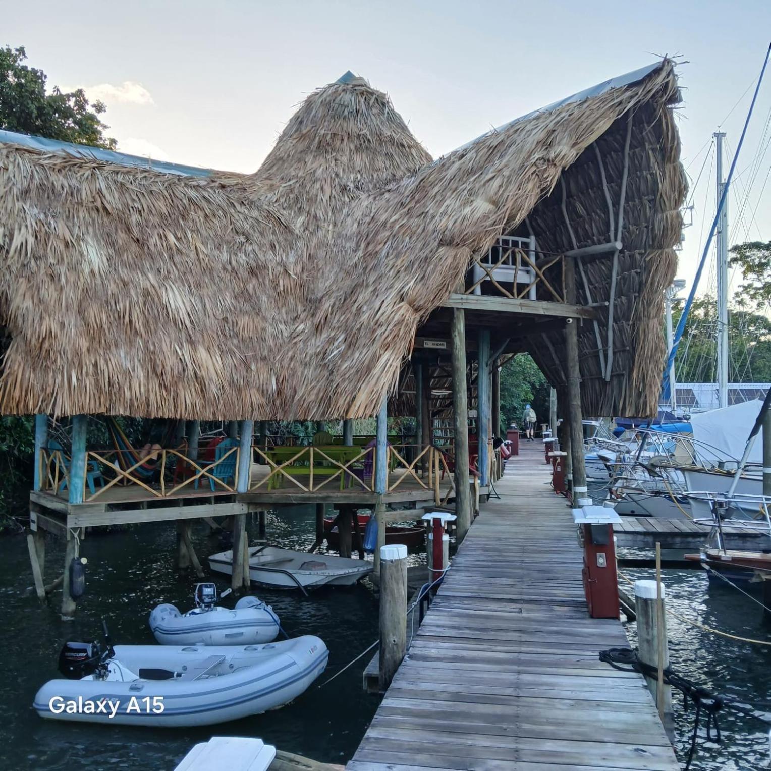 Tortugal Boutique River Lodge Rio Dulce Town Buitenkant foto